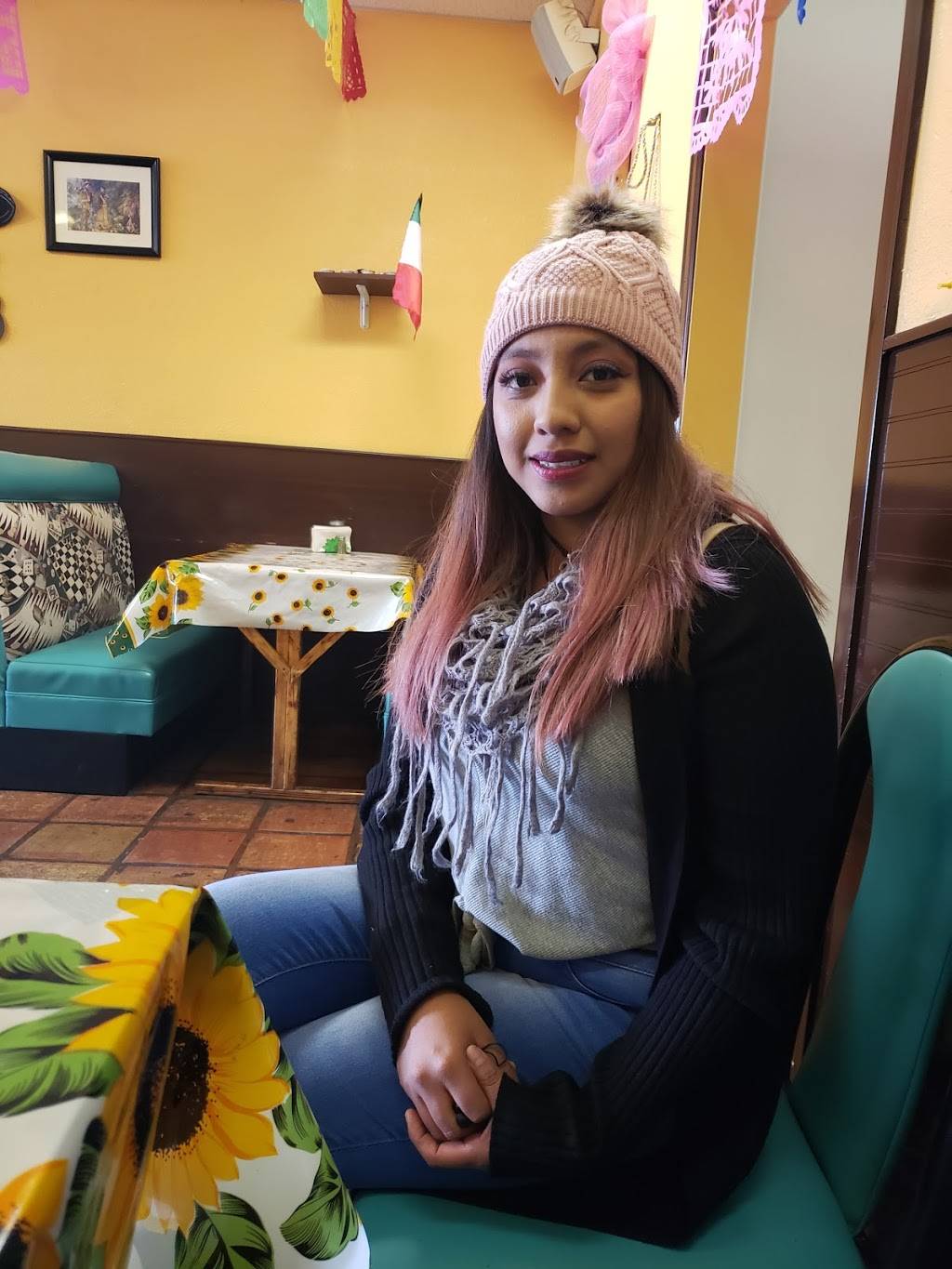 La Casita De Dona Machi | restaurant | 2407 S Eastern Ave, Las Vegas, NV 89104, USA | 7029124884 OR +1 702-912-4884