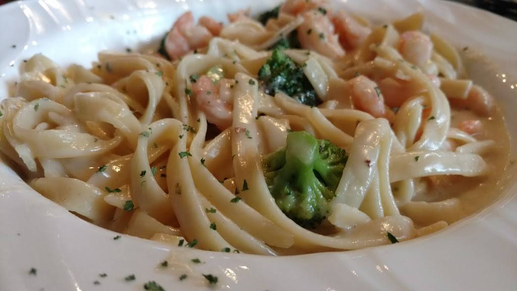 Latuffs Pizzeria | restaurant | 10820 Hwy 55, Plymouth, MN 55441, USA | 7635452914 OR +1 763-545-2914