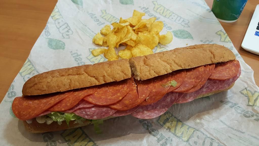 Subway | restaurant | 4218 N First Ave, Evansville, IN 47710, USA | 8124225255 OR +1 812-422-5255