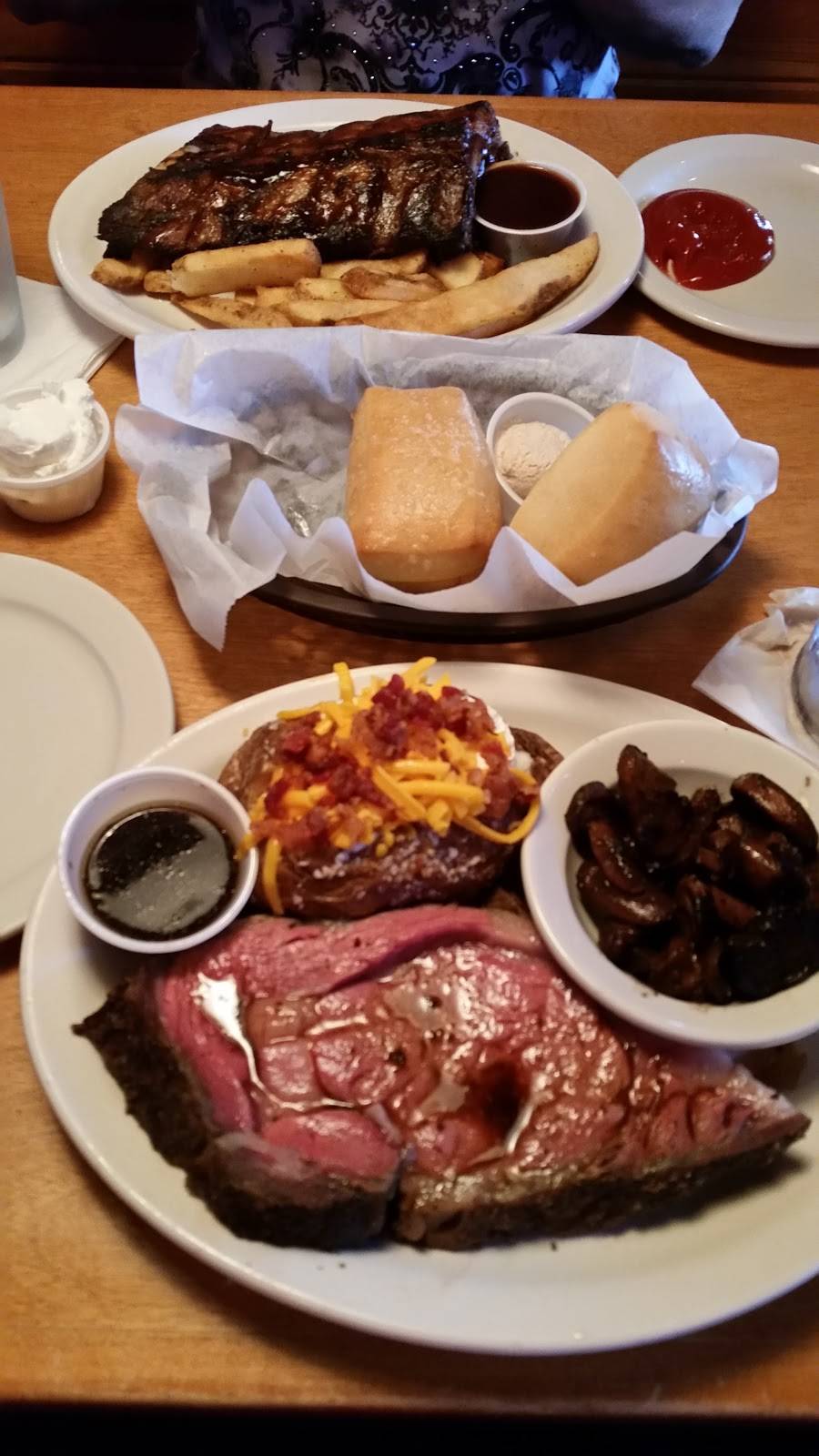 Texas Roadhouse | restaurant | 515 N Lexington-Springmill Rd, Ontario, OH 44906, USA | 4195297427 OR +1 419-529-7427
