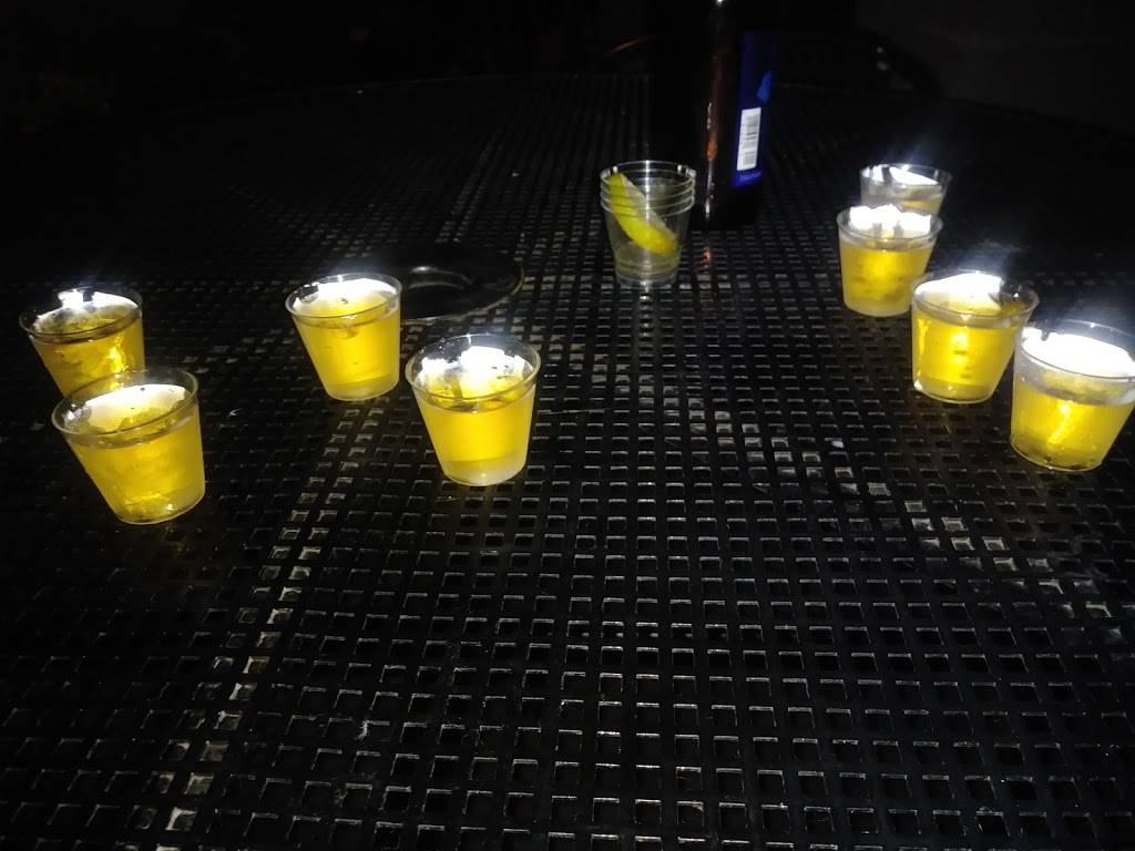 Crusens Farmington | restaurant | 2117 W Farmington Rd, West Peoria, IL 61604, USA | 3096737100 OR +1 309-673-7100