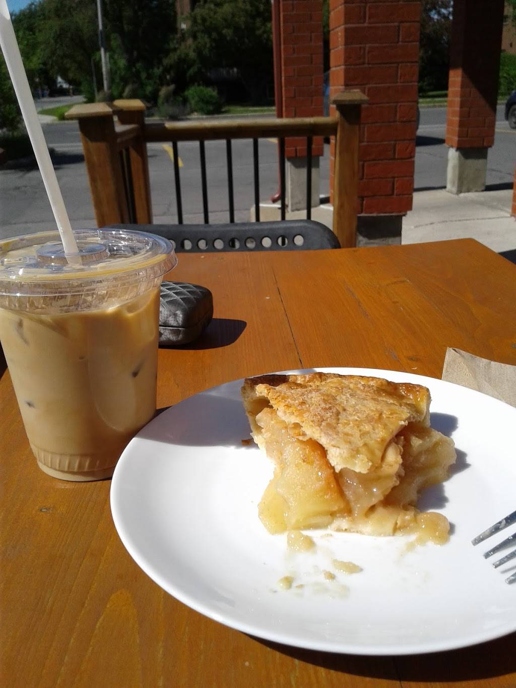 Boulangerie Lazio | bakery | 1290 Bd des Seigneurs, Terrebonne, QC J6W 4Z1, Canada | 4504719830 OR +1 450-471-9830