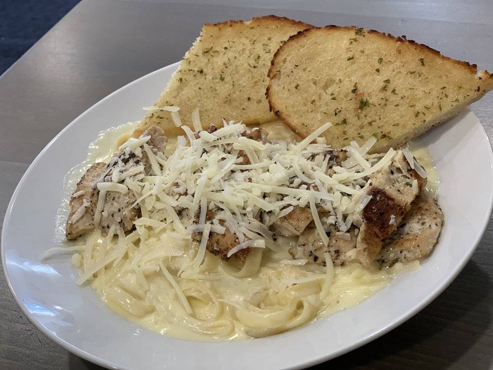 Milans Pizza | restaurant | 8968 Corbin Ave, Northridge, CA 91324, USA | 8182806867 OR +1 818-280-6867