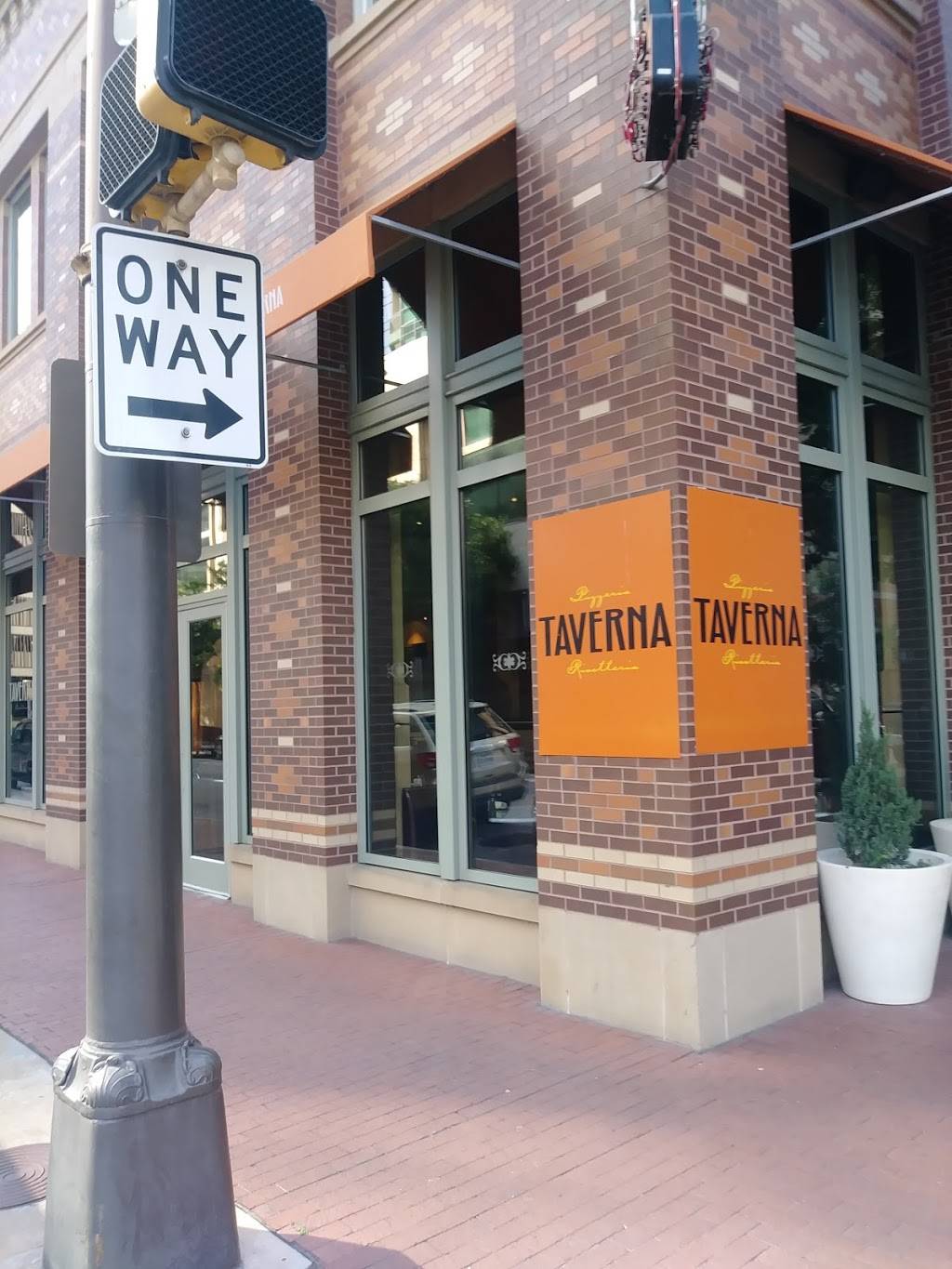 Taverna | restaurant | 450 Throckmorton St, Fort Worth, TX 76102, USA | 8178857502 OR +1 817-885-7502