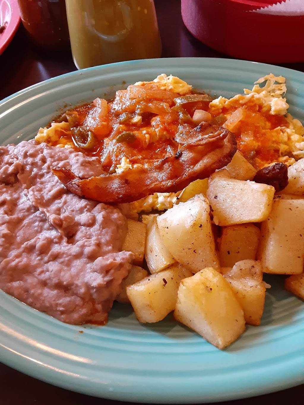 Esmes Mexican restaurant | restaurant | 1602 Callaghan Rd, San Antonio, TX 78228, USA | 2102653216 OR +1 210-265-3216