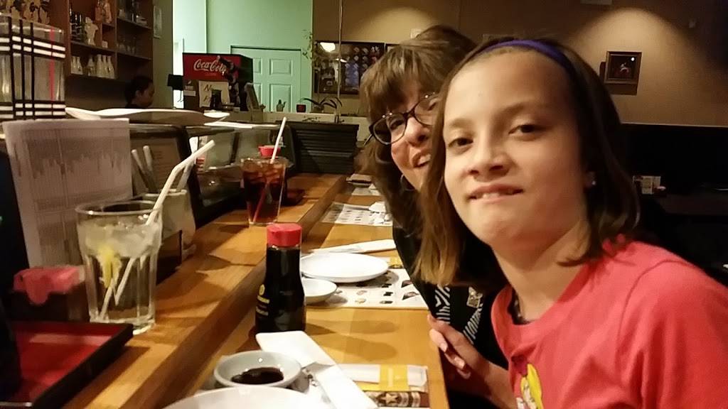 EDO Japanese Restaurant | restaurant | 1701 N Larkin Ave # 501, Crest Hill, IL 60403, USA | 8157294155 OR +1 815-729-4155