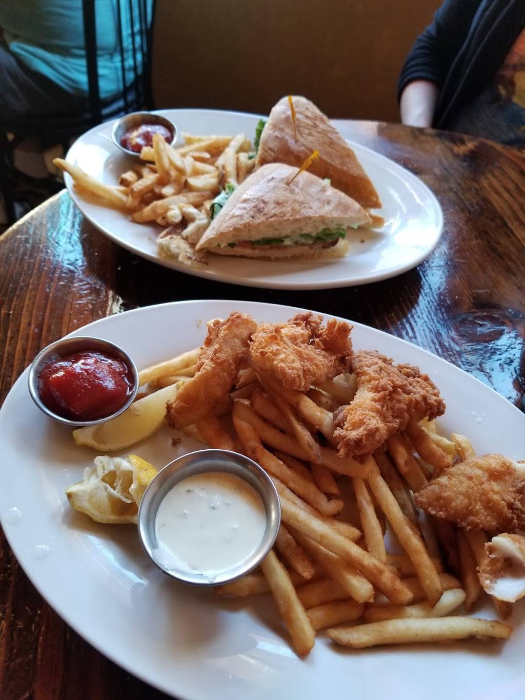 Frankies Pier 43 | cafe | Pier 43 1/2 The Embarcadero First Floor, San Francisco, CA 94133, USA | 4153627733 OR +1 415-362-7733