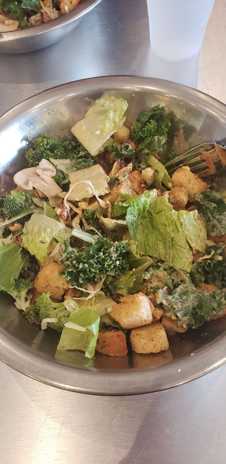 Salata | restaurant | 1705 N Collins St #131, Arlington, TX 76011, USA | 6827063550 OR +1 682-706-3550