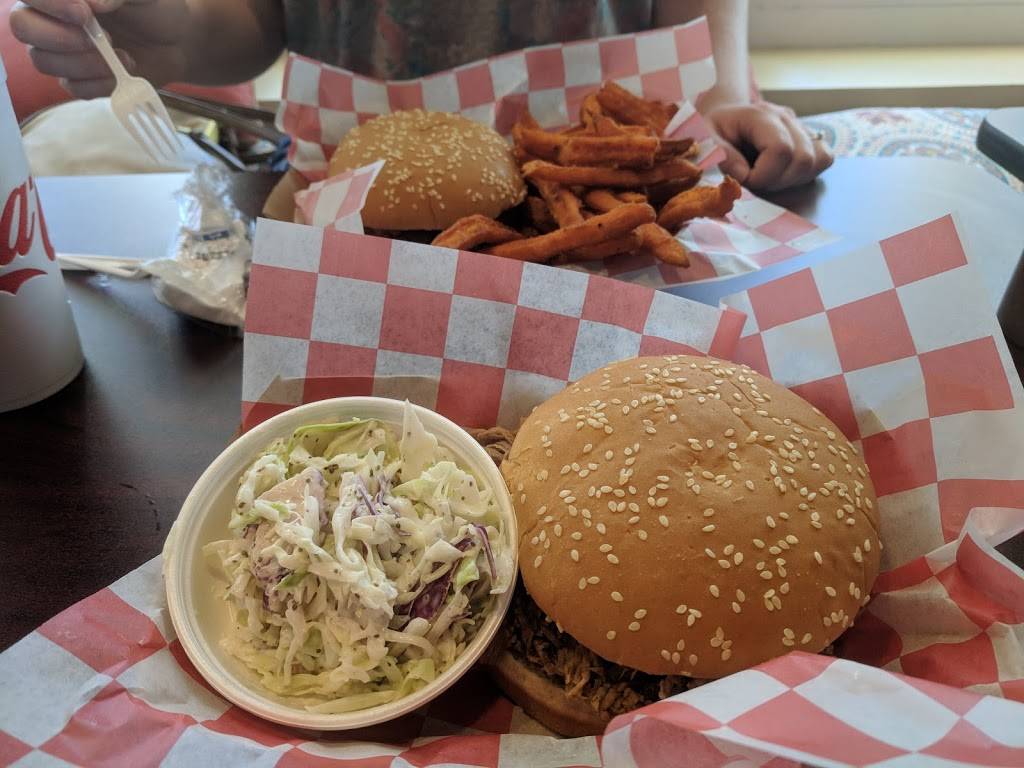 LOVE SHACK BBQ SHRIMP AND YARD BIRD | restaurant | 11 Main St, Jekyll Island, GA 31527, USA | 9126352253 OR +1 912-635-2253