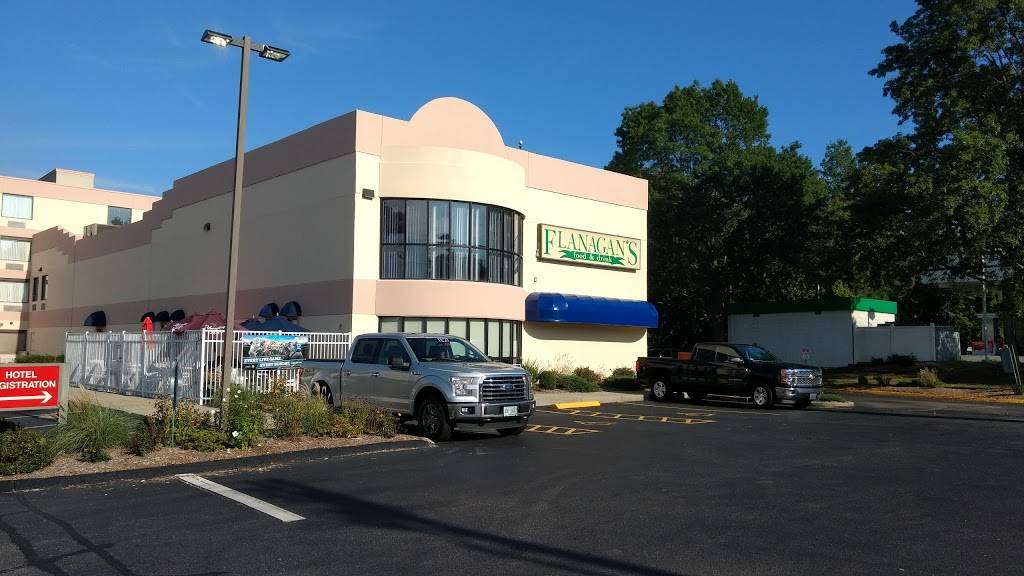 Flannigans | restaurant | 360 CT-12, Groton, CT 06340, USA | 8604458000 OR +1 860-445-8000