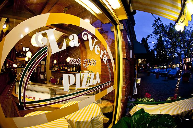 La Vera Pizza | restaurant | 629 4th St, Santa Rosa, CA 95404, USA | 7075751113 OR +1 707-575-1113