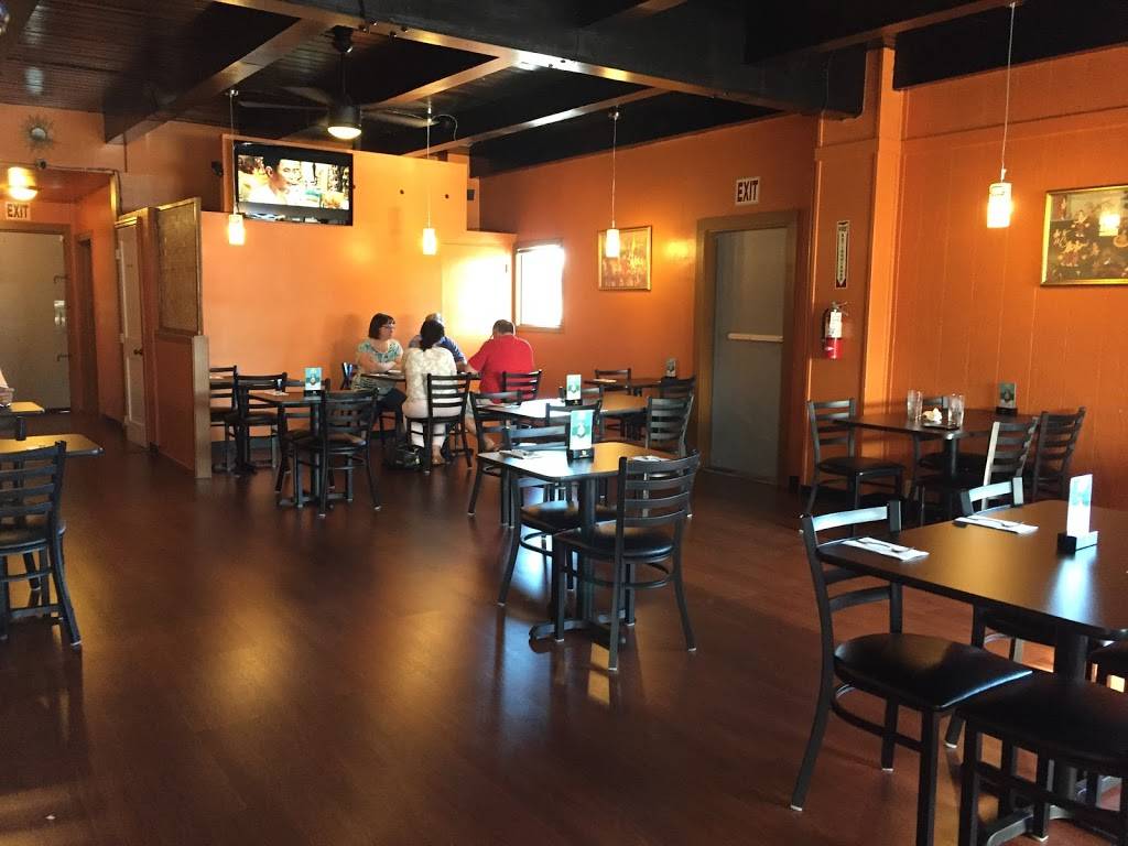 Siam Bistro | restaurant | 12534 Aurora Ave N, Seattle, WA 98133, USA | 2062575978 OR +1 206-257-5978