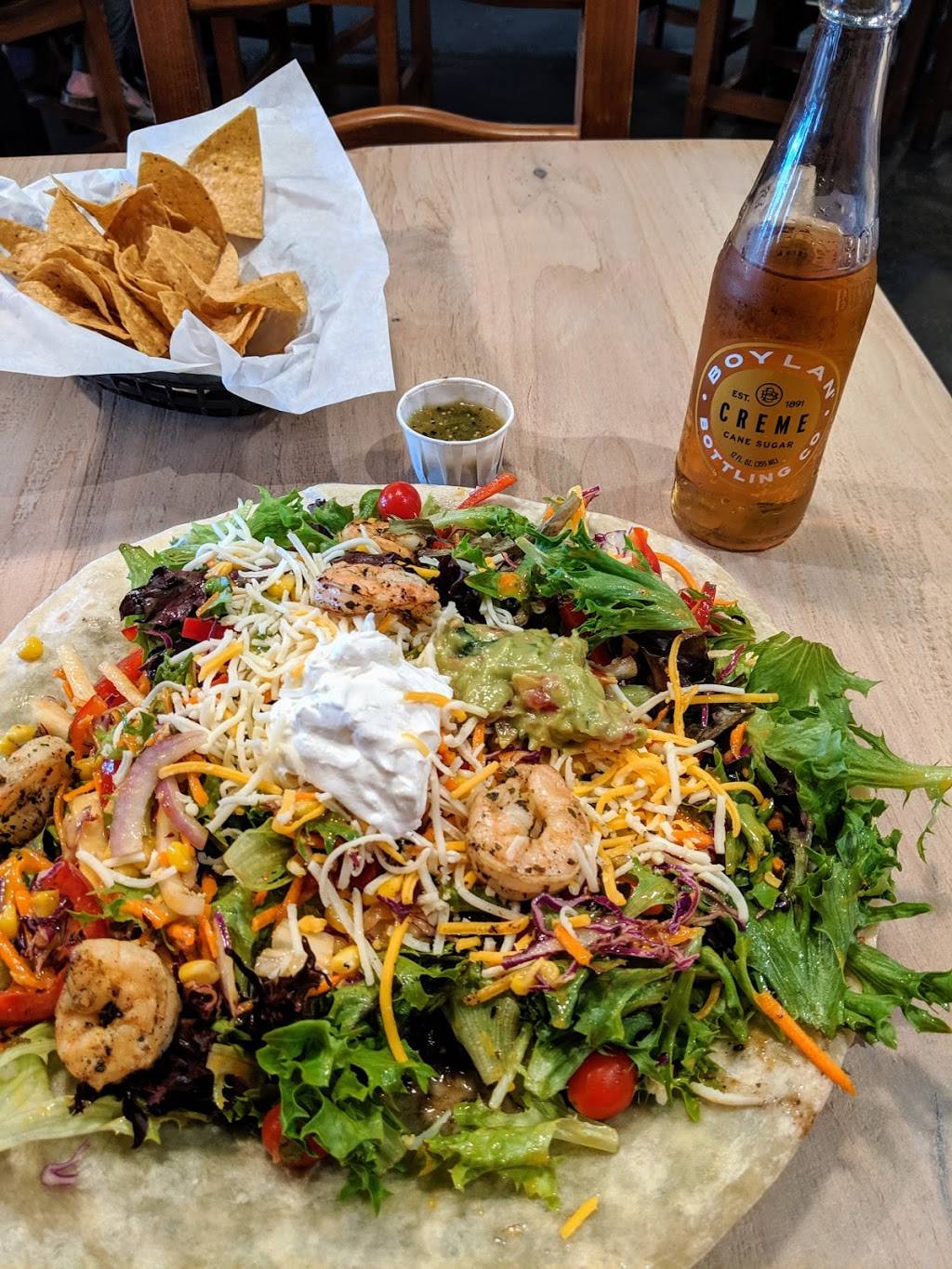 Dos Coyotes Border Cafe | restaurant | Rocky Ridge Town Center, 2030 Douglas Blvd, Roseville, CA 95661, USA | 9167720775 OR +1 916-772-0775