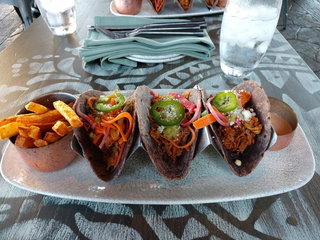 Three Bridges Bar & Grill | restaurant | 1000 Buena Vista Dr, Lake Buena Vista, FL 32830, USA | 4079393463 OR +1 407-939-3463