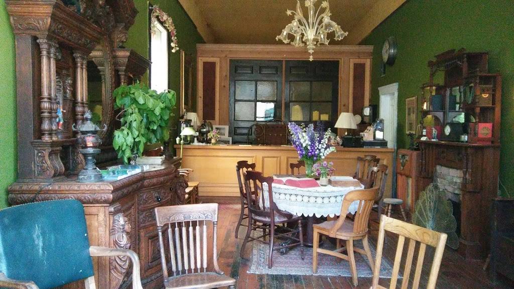 The Warehouse Cafe | restaurant | 5 Canyon Lake Dr, Port Costa, CA 94569, USA | 5107871827 OR +1 510-787-1827