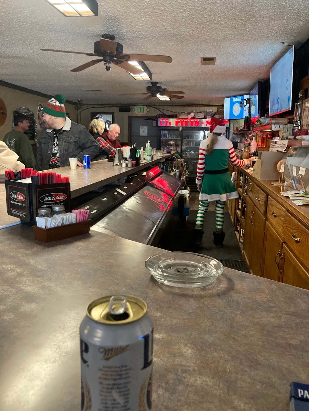 CJ’s Pitts Stop Neighborhood Bar & Grill | restaurant | 3231 Union St, Lafayette, IN 47904, USA | 7654484101 OR +1 765-448-4101