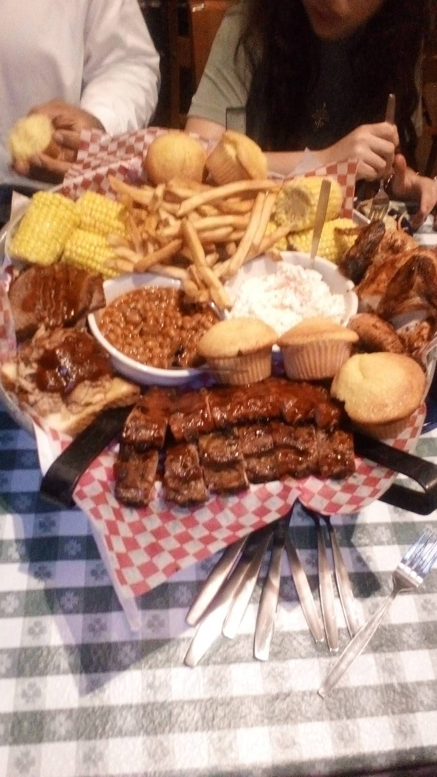 Famous Daves Bar-B-Que | restaurant | 991 Industrial Blvd, Smyrna, TN 37167, USA | 6152202276 OR +1 615-220-2276