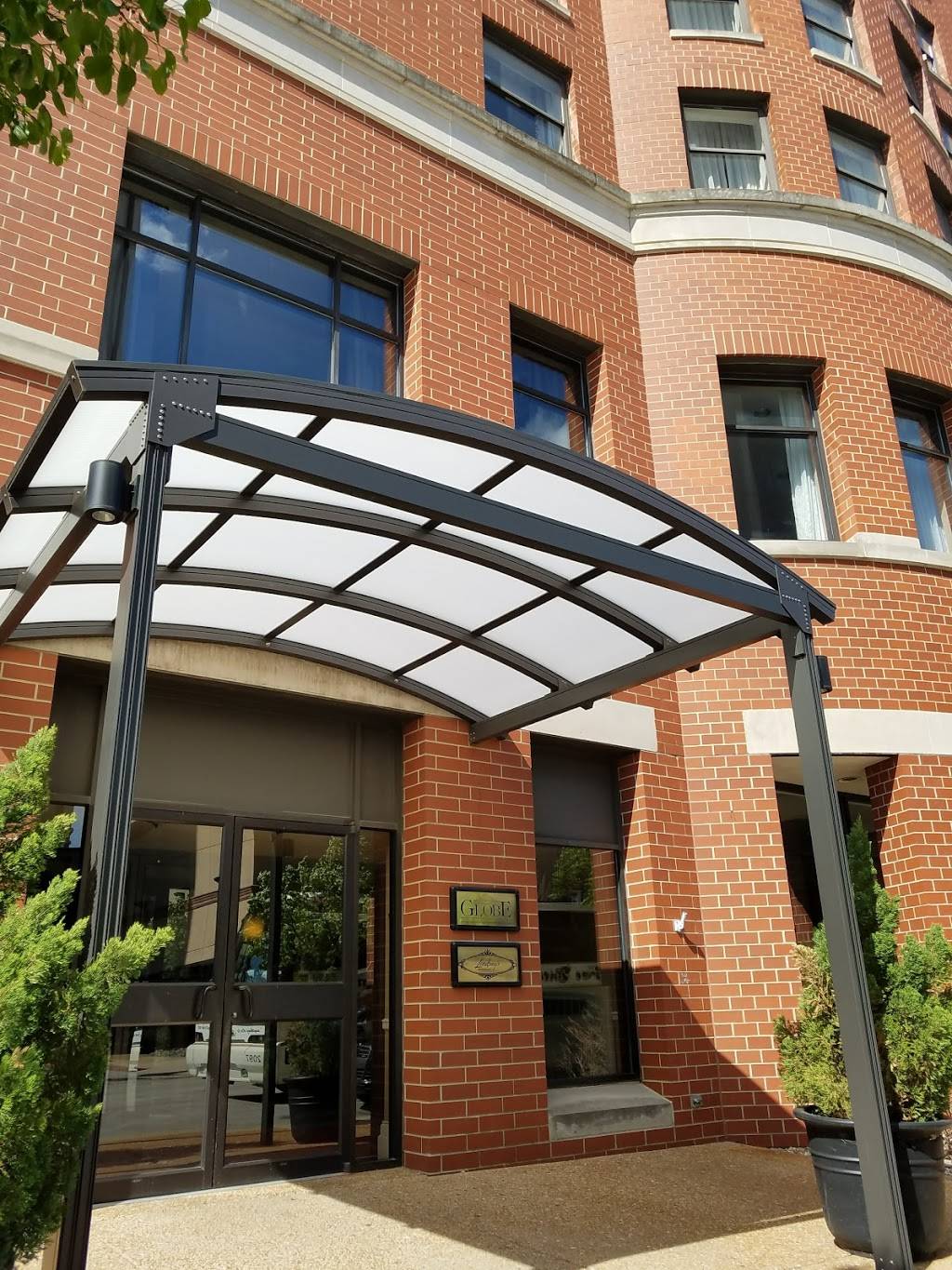 The Globe Tavern | restaurant | 701 E Adams St, Springfield, IL 62701, USA | 2175448800 OR +1 217-544-8800