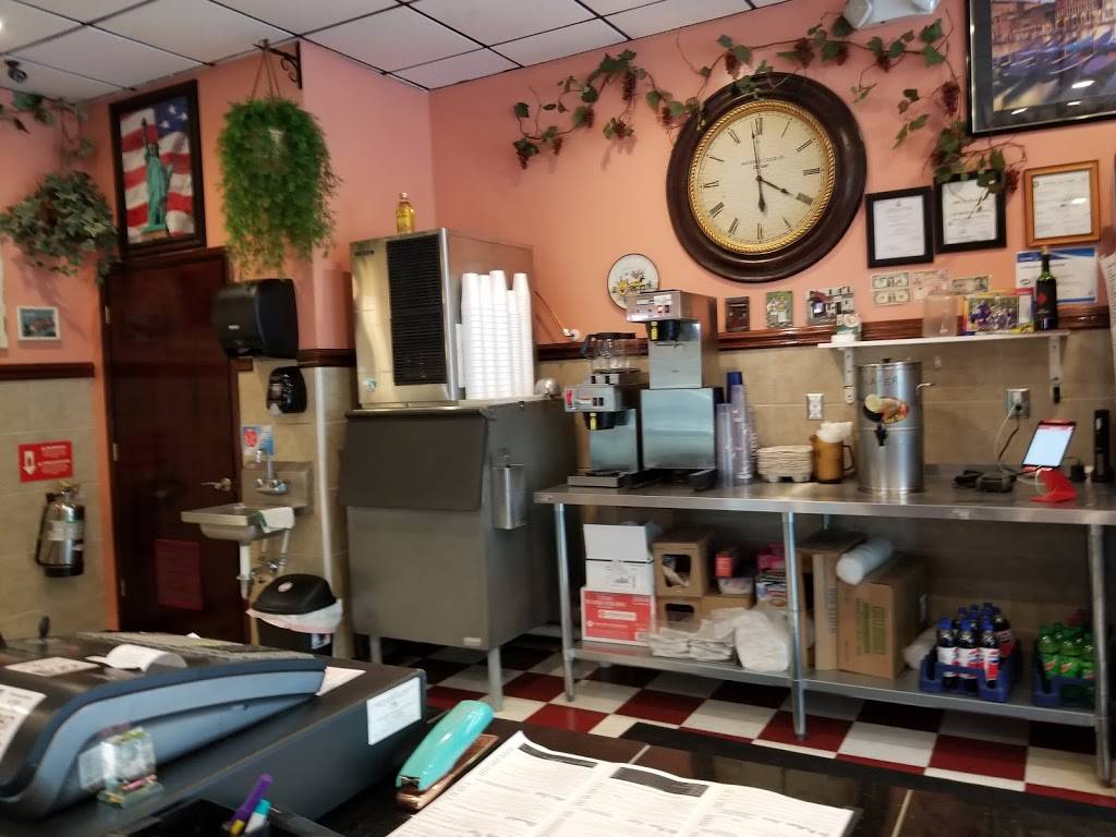 Carinis Express Italian Food | restaurant | 3833 US-29 BUS, Danville, VA 24540, USA | 4348366001 OR +1 434-836-6001