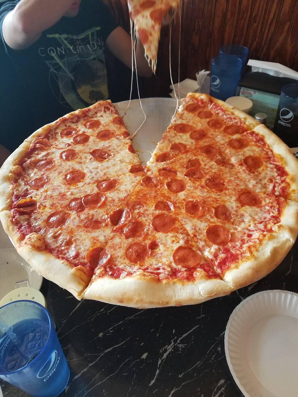 Ferraris Pizzeria | restaurant | 3949 Legacy Dr, Plano, TX 75023, USA | 9724912777 OR +1 972-491-2777