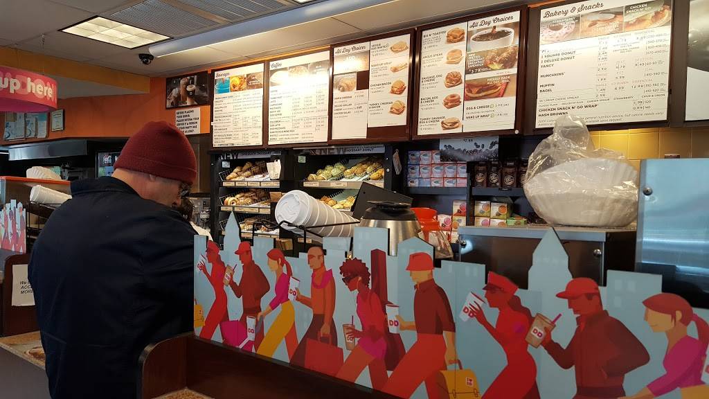Dunkin | bakery | 106 Cambridge St, Boston, MA 02114, USA | 6175234463 OR +1 617-523-4463