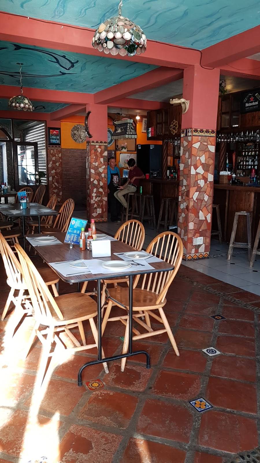 Siete Mares | restaurant | Paseo del Mar, El Paraíso, Puerto Nuevo, B.C., Mexico | 016616140486 OR +52 661 614 0486