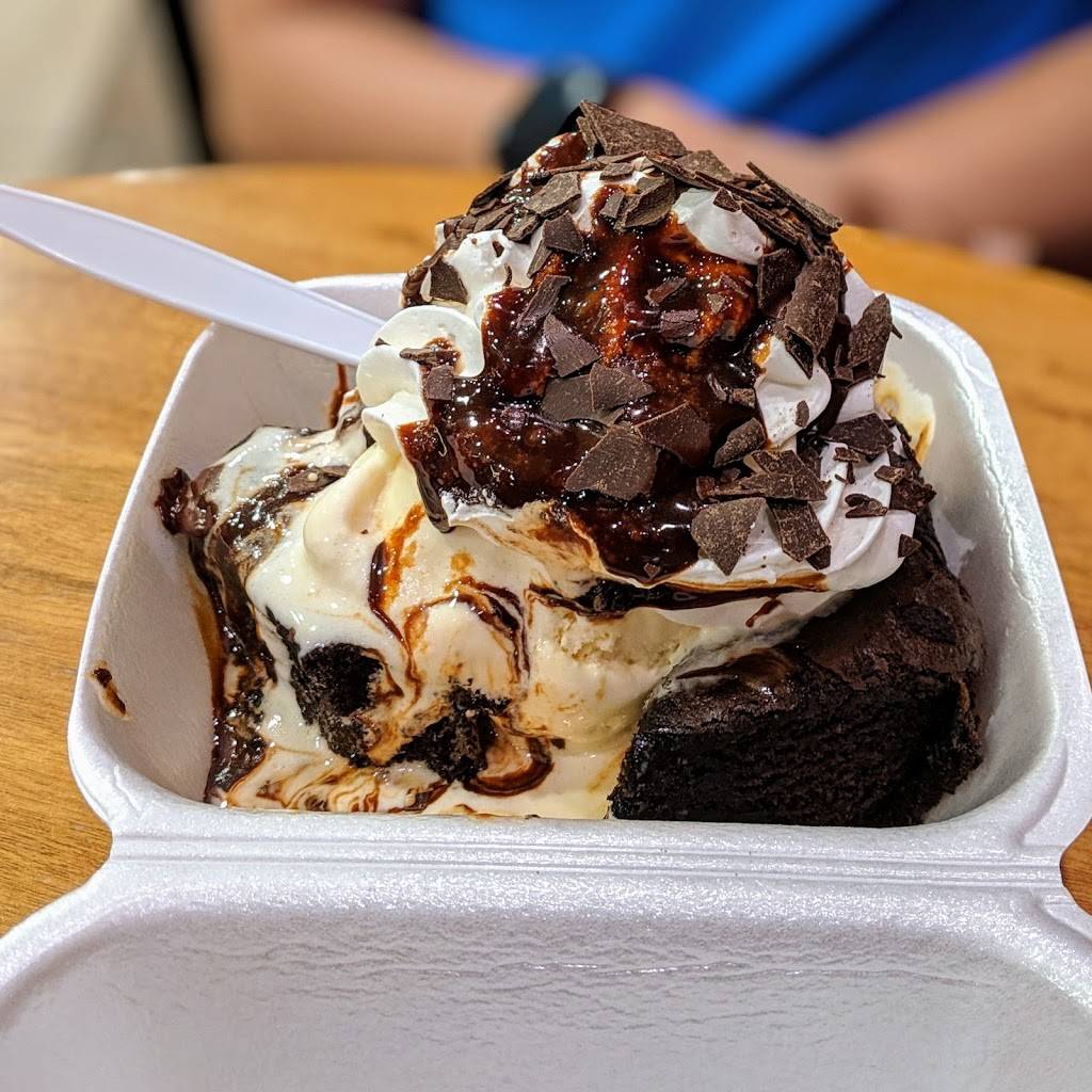 Cold Stone Creamery | bakery | 2024 Badlands Dr, Brandon, FL 33511, USA | 8136898873 OR +1 813-689-8873