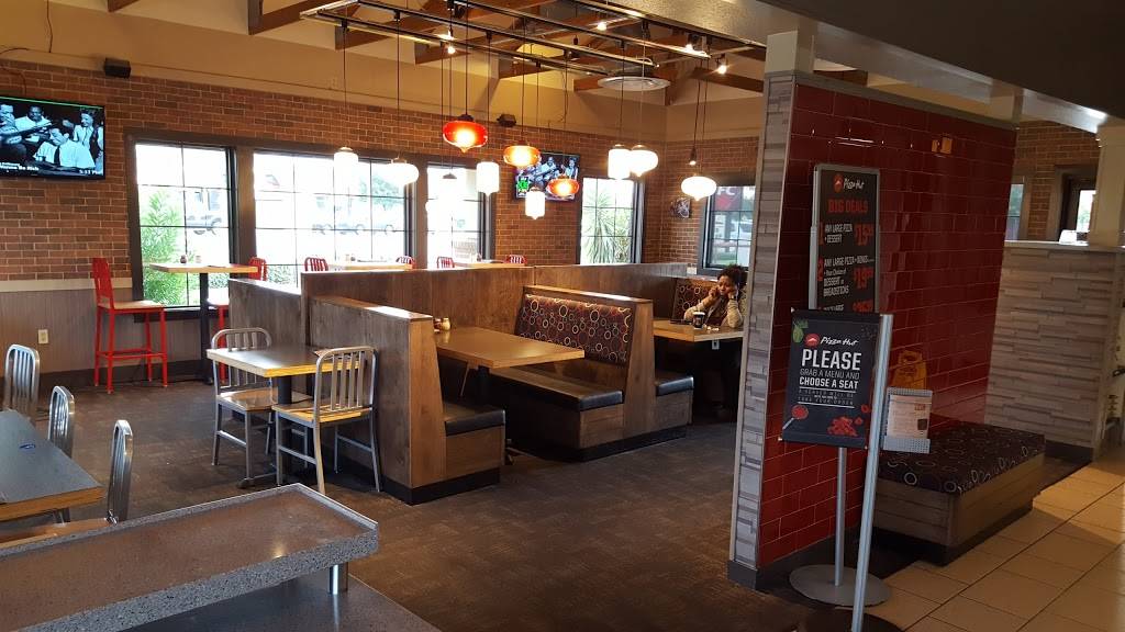 Pizza Hut | restaurant | 15325 Wallisville Rd, Houston, TX 77049, USA | 2814587929 OR +1 281-458-7929