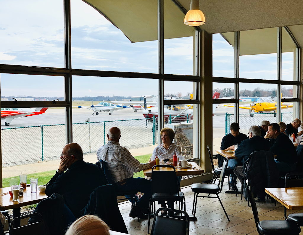 The Apron Restaurant & Spirits | restaurant | 3608 Wildwood Ave, Jackson, MI 49202, USA | 5177833616 OR +1 517-783-3616