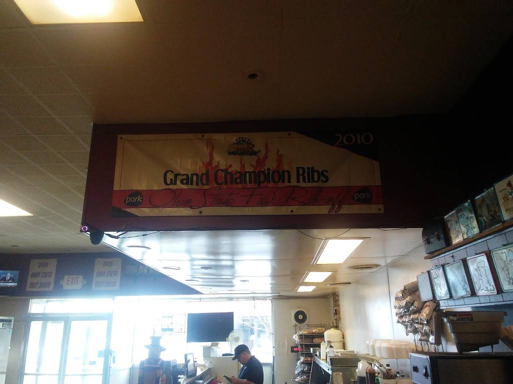 Fostoria Dells | restaurant | 224 S Main St, Fostoria, OH 44830, USA | 4194359947 OR +1 419-435-9947