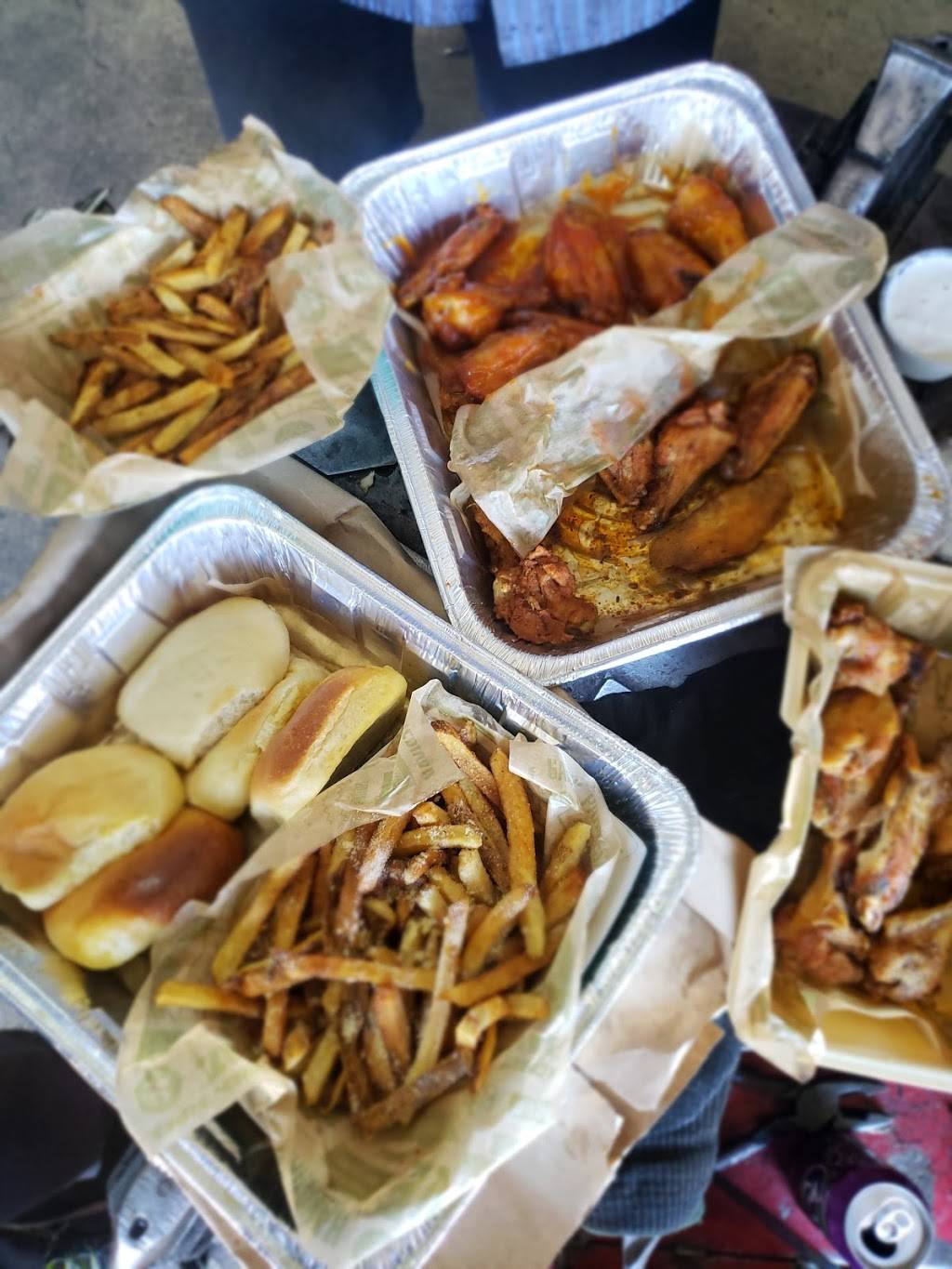 Wingstop | restaurant | 16650 NW 27th Ave, Opa-locka, FL 33054, USA | 3056256200 OR +1 305-625-6200