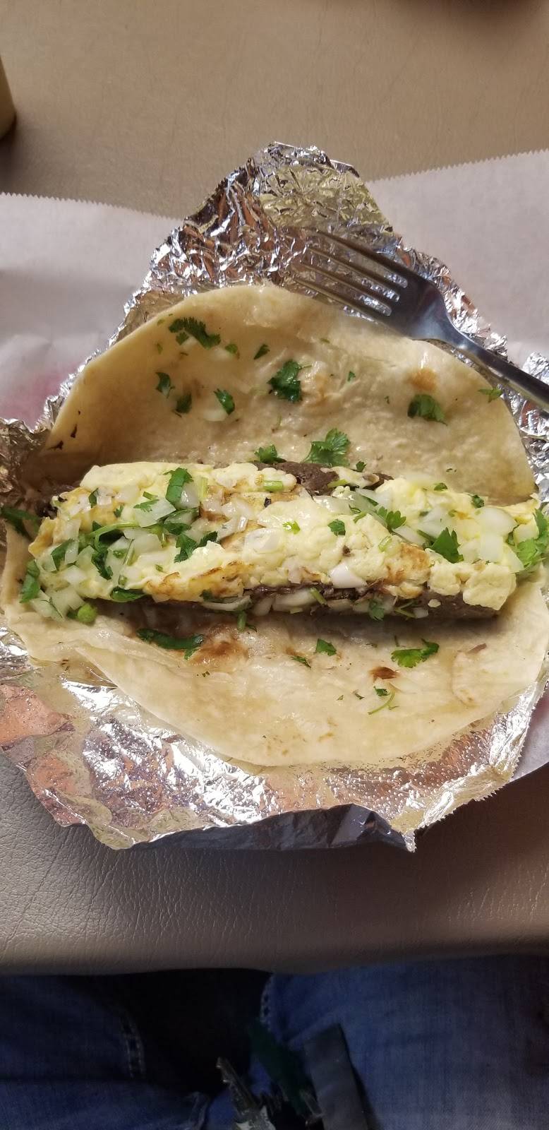 Downtown Tacos | restaurant | 8 Circle Way St, Lake Jackson, TX 77566, USA | 9792669316 OR +1 979-266-9316