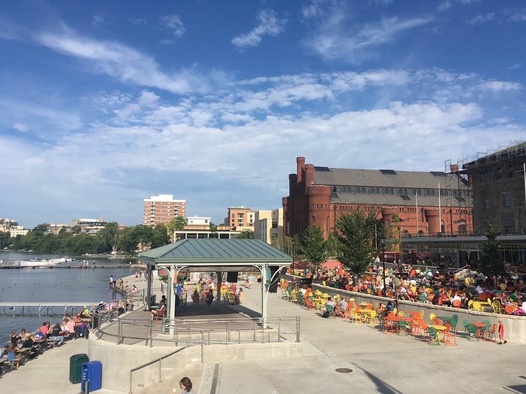 Memorial Union Terrace | restaurant | level 1 and lower level, 800 Langdon St, Madison, WI 53706, USA | 6082653000 OR +1 608-265-3000