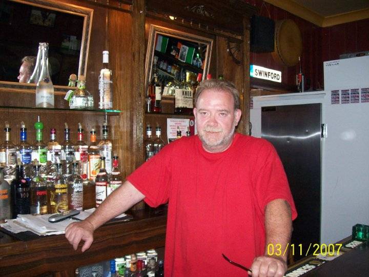 Claddagh Ring Pub | night club | 2306 W Foster Ave, Chicago, IL 60625, USA | 7732714794 OR +1 773-271-4794