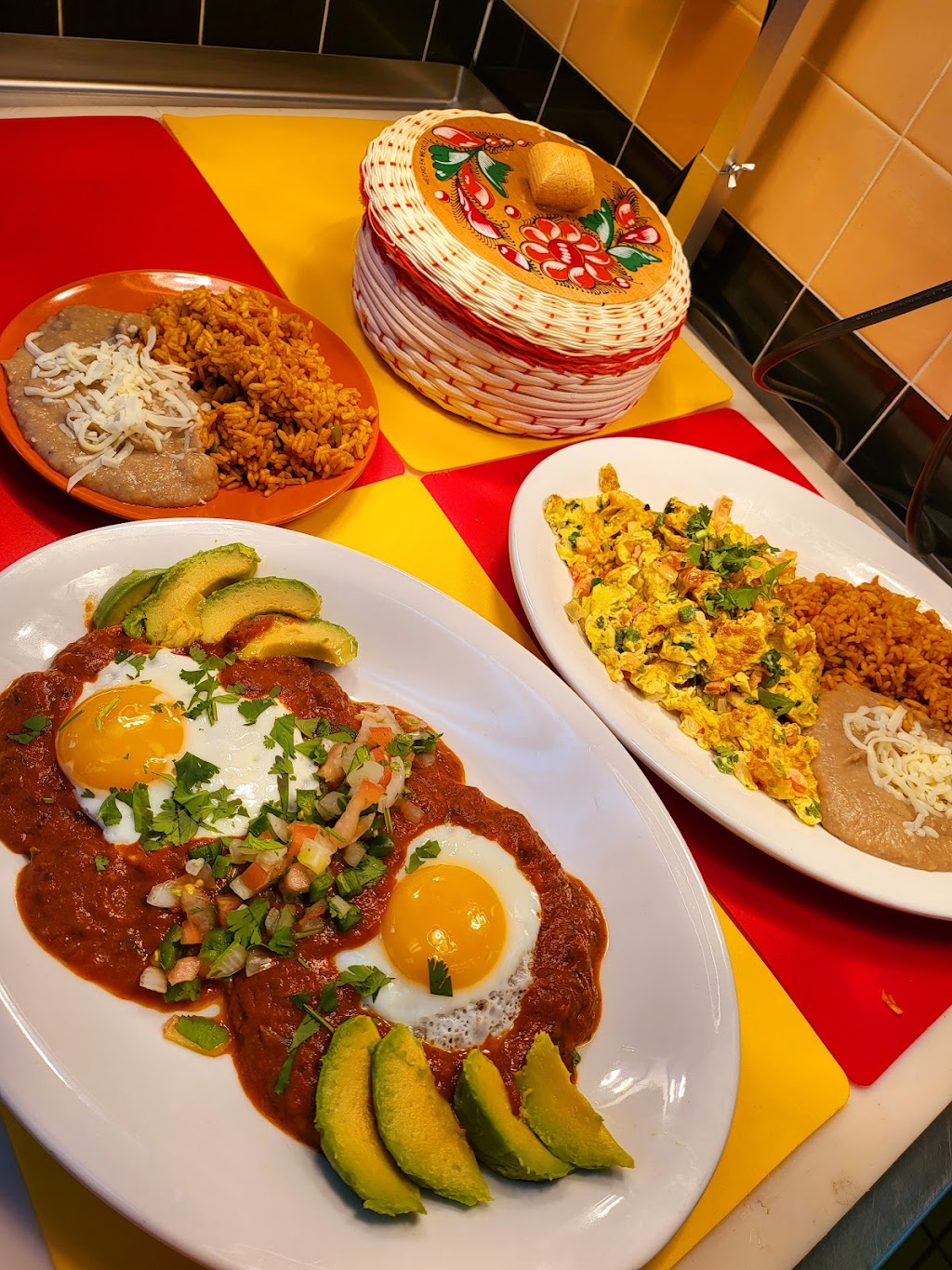 El Sol | restaurant | 117 S Main St, Cedar Grove, WI 53013, USA | 9206685141 OR +1 920-668-5141