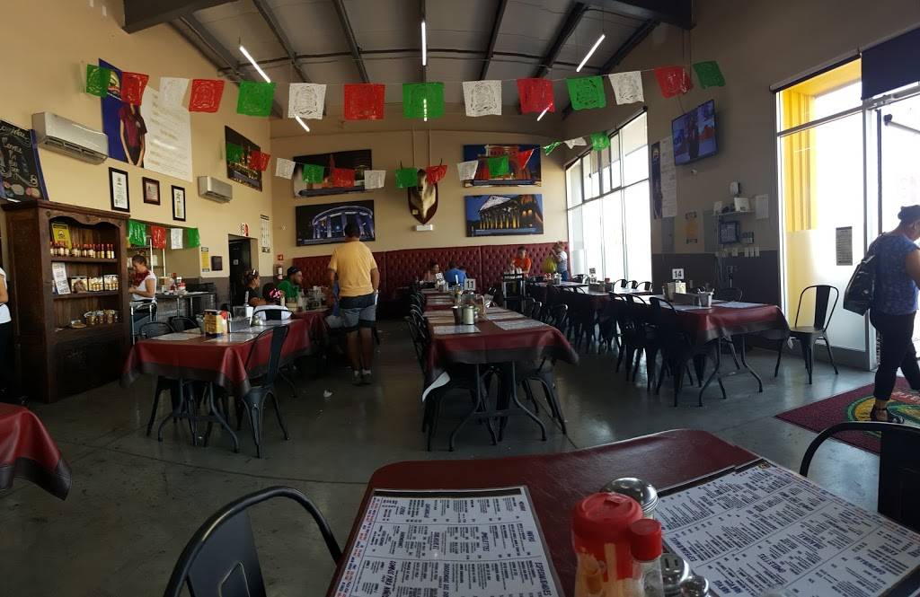 Menuderia Guadalajara | restaurant | Tijuana - Tecate 26379, El Refugio, 22253 Tijuana, B.C., Mexico | 016641026649 OR +52 664 102 6649