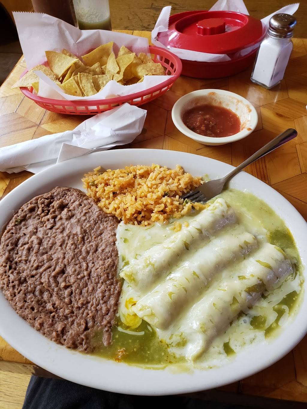 Taqueria Hacienda Tapatia | restaurant | 6402 N Interstate 35, San Antonio, TX 78218, USA | 2105993600 OR +1 210-599-3600