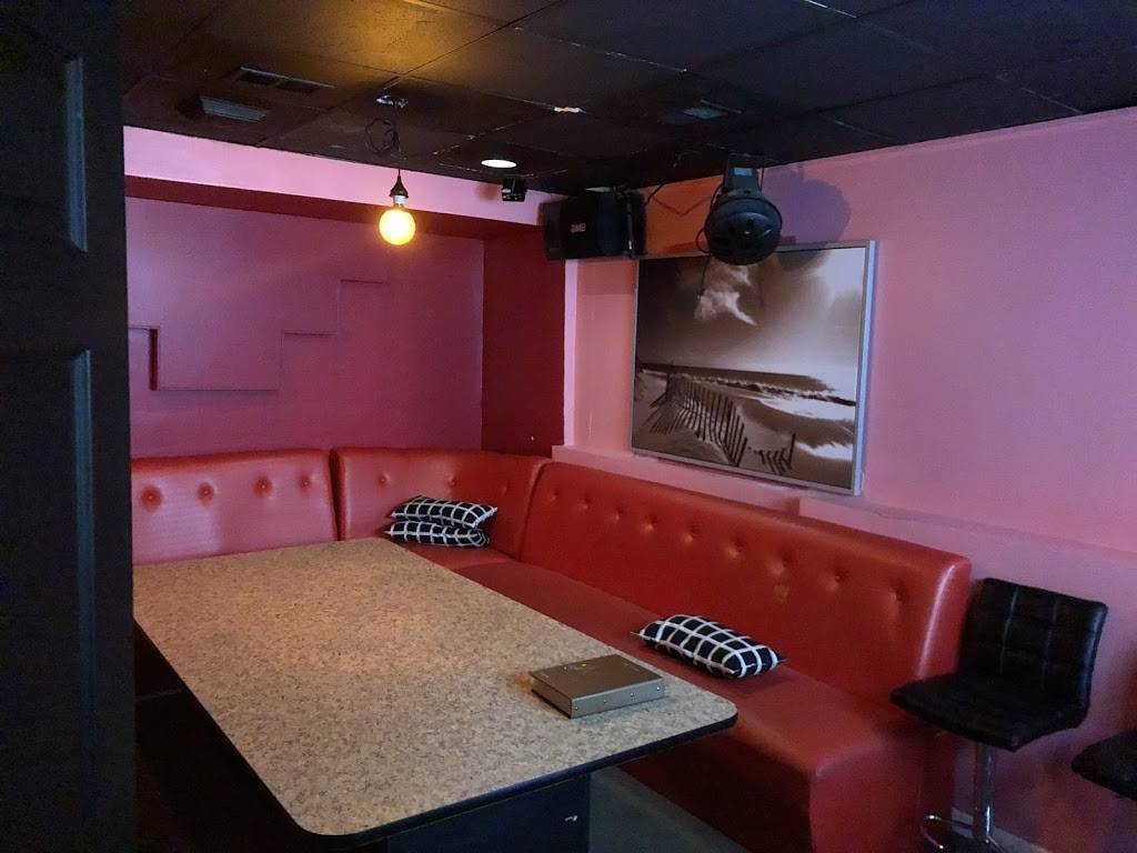 Greenlight Korean Pub& Karaoke | restaurant | 2519 W Peterson Ave, Chicago, IL 60659, USA | 8728062014 OR +1 872-806-2014