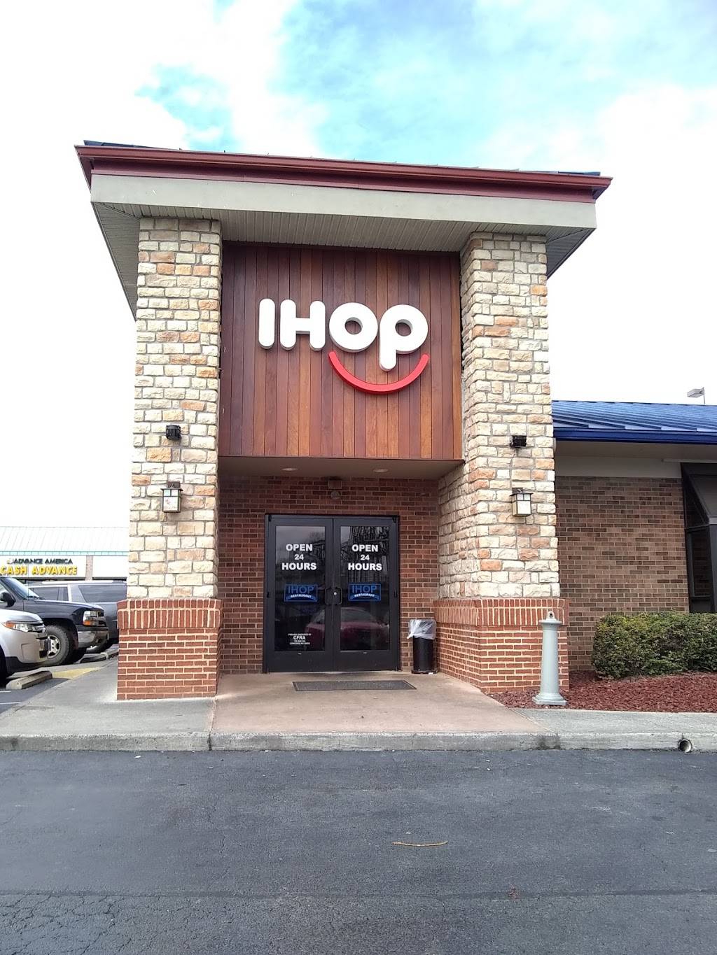 IHOP | bakery | 1740 Rio Hill Center, Charlottesville, VA 22901, USA | 4349640830 OR +1 434-964-0830