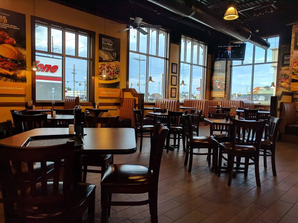 Zaxbys Chicken Fingers & Buffalo Wings | restaurant | 12215 N Rockwell Ave, Oklahoma City, OK 73162, USA | 4056038001 OR +1 405-603-8001