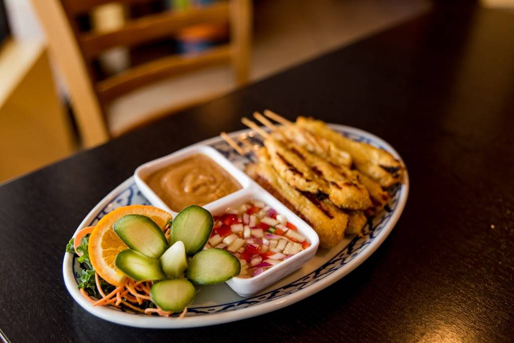 Thai Thai II | restaurant | 2324 N Hwy A1A, Indialantic, FL 32903, USA | 3217736144 OR +1 321-773-6144