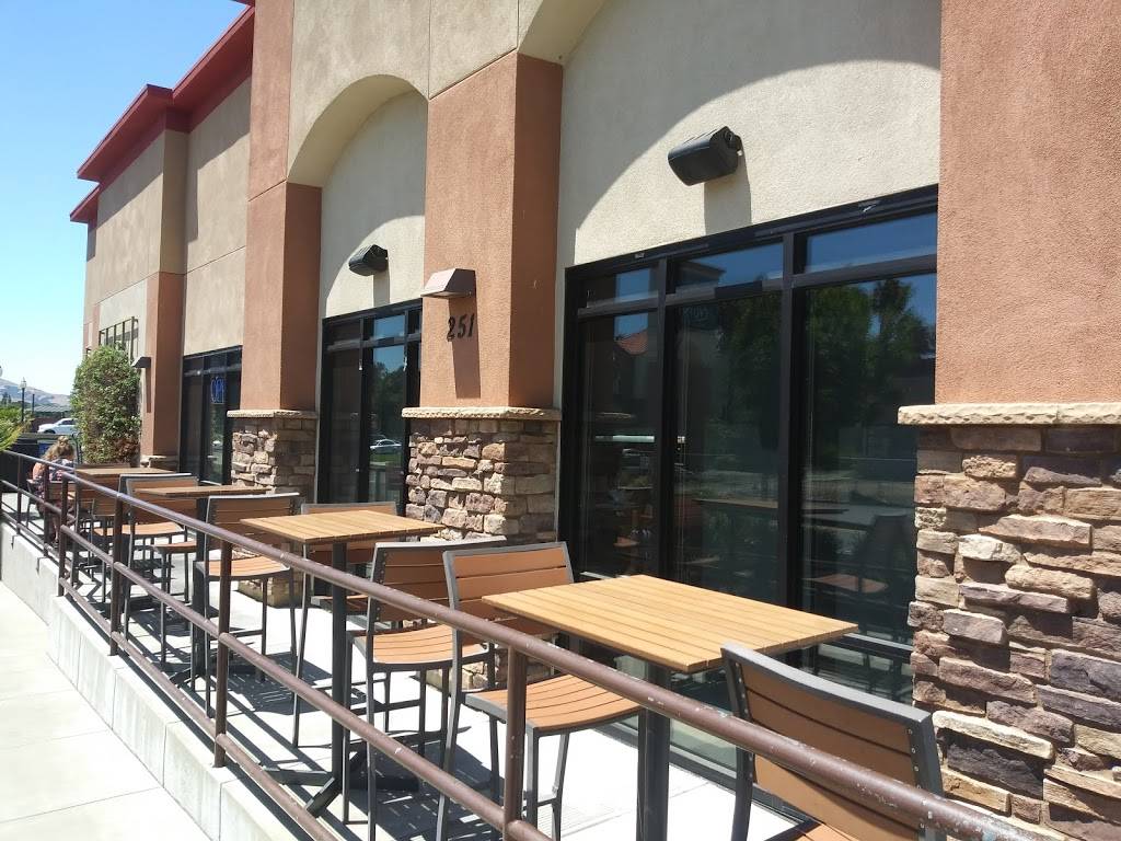 Slanted Tree Kitchen & Taproom | restaurant | 251 Pittman Rd # E, Fairfield, CA 94534, USA | 7078035666 OR +1 707-803-5666