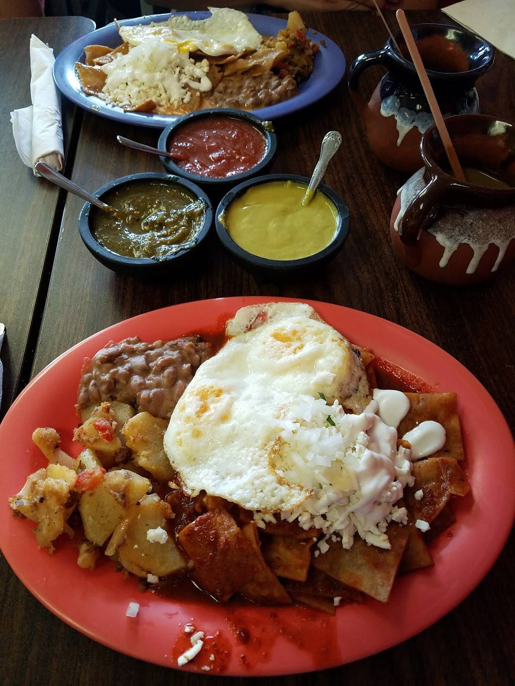 Mis Chilaquiles | restaurant | 5735 W 16th St, Cicero, IL 60804, USA | 7084776454 OR +1 708-477-6454