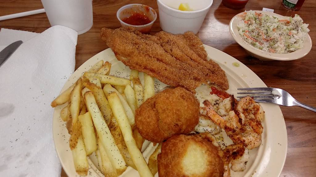 Papa Jacks Country Kitchen | restaurant | 2200 Friendship Rd, Buford, GA 30519, USA | 7709657007 OR +1 770-965-7007