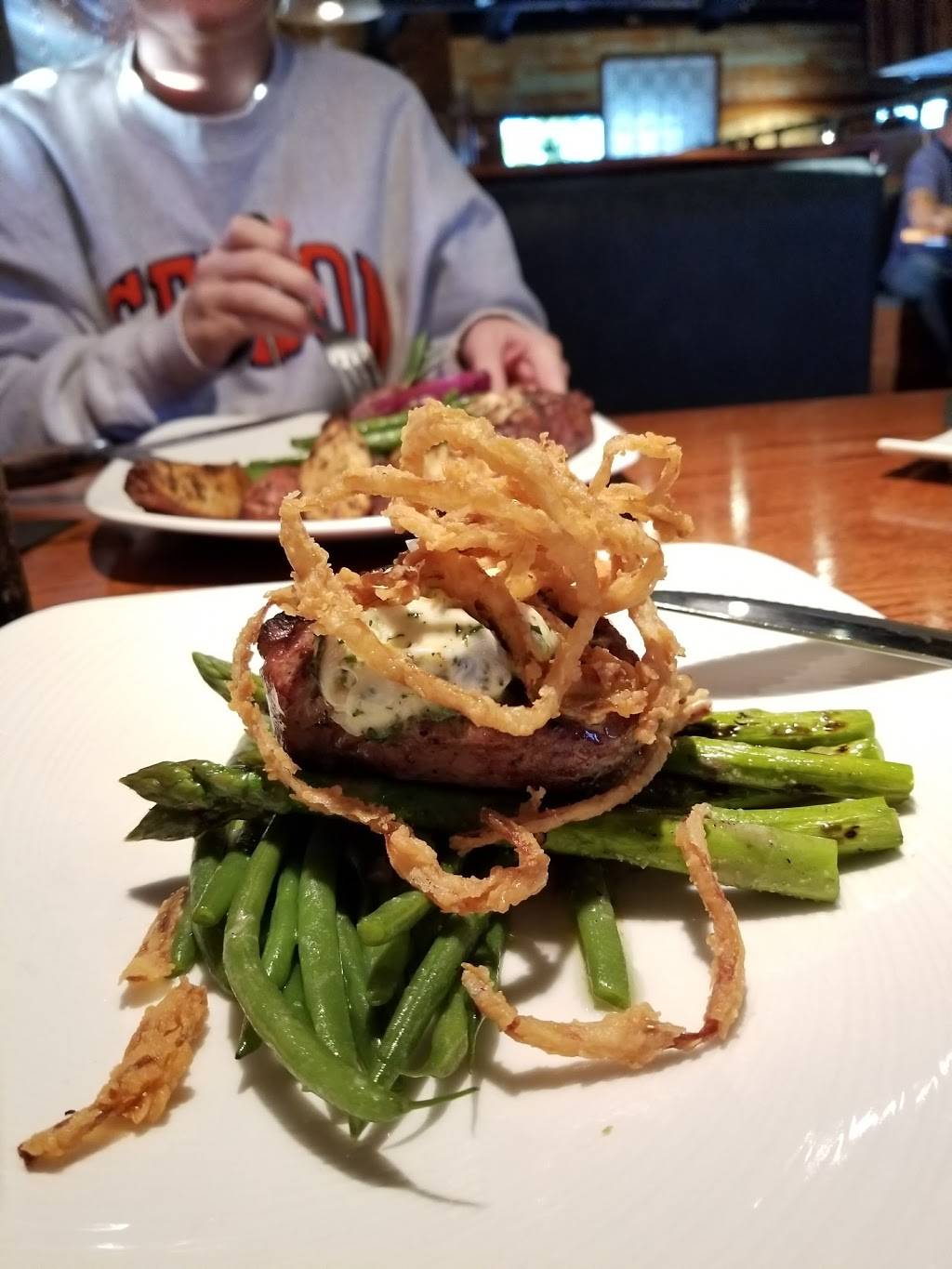 Leesburg Public House | restaurant | 962 Edwards Ferry Rd NE, Leesburg, VA 20176, USA | 7037776333 OR +1 703-777-6333