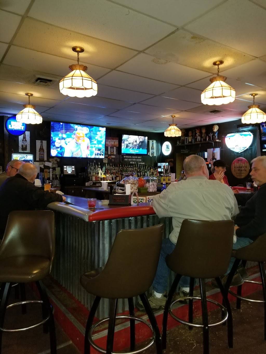 MVPs Sports Bar and Grille | restaurant | 275 Park Ave W, Mansfield, OH 44902, USA | 4195263061 OR +1 419-526-3061