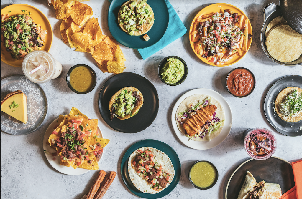 Spin Taco | restaurant | 1005 W Laraway Rd unit 300, New Lenox, IL 60451, USA | 8157178150 OR +1 815-717-8150