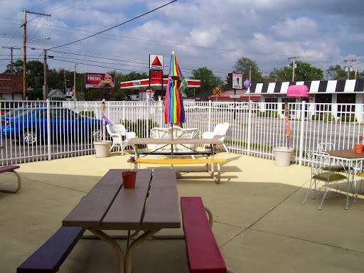 Ts Pizza Inc | restaurant | 840 E 3rd St, Hobart, IN 46342, USA | 2199422424 OR +1 219-942-2424