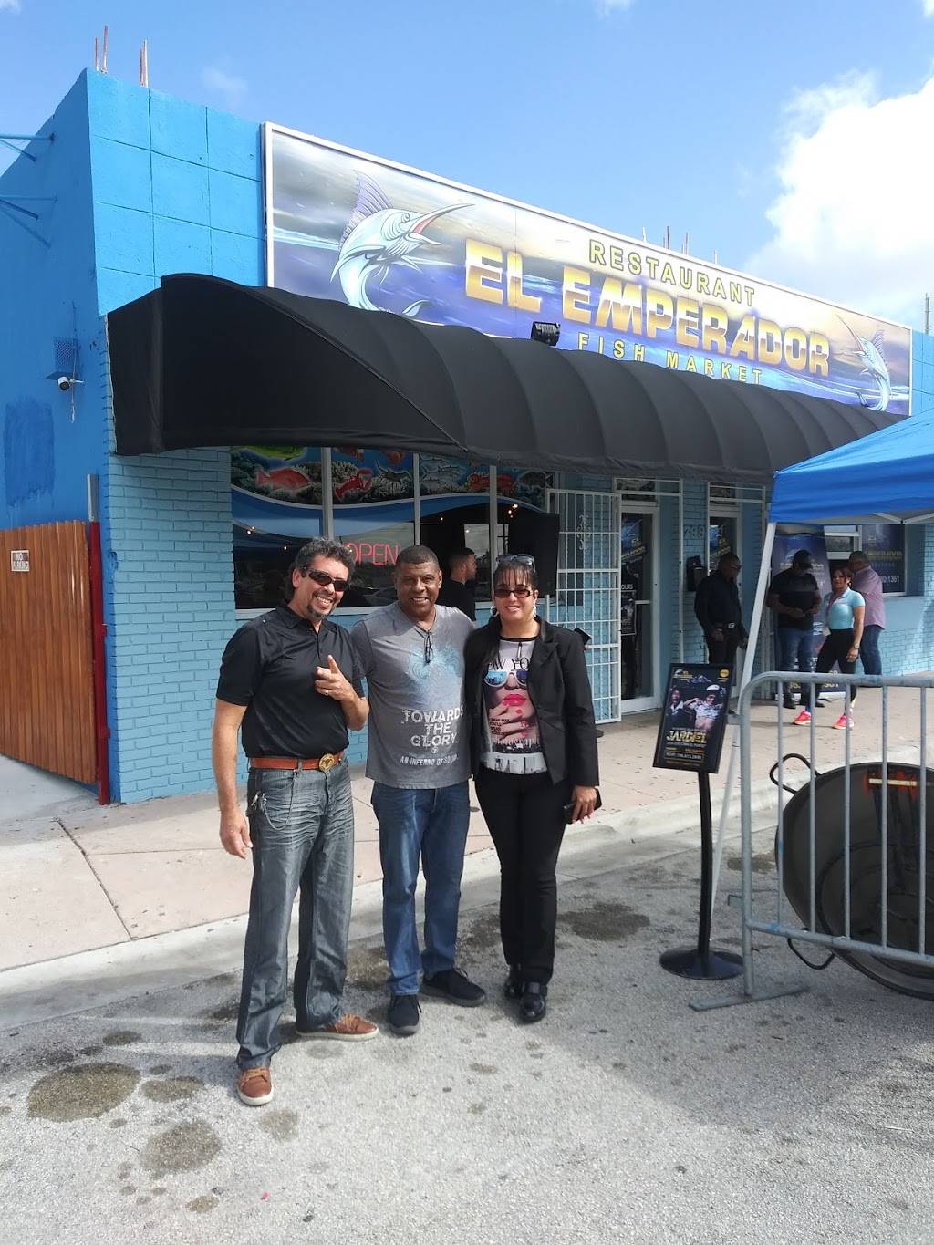 El Emperador Fish Market | restaurant | 799 SW 73rd Ct, Miami, FL 33144, USA | 7866152698 OR +1 786-615-2698