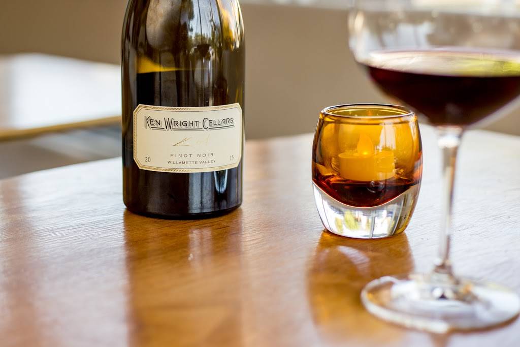 Pour Wine Bar | restaurant | 2755 NE Broadway St, Portland, OR 97232, USA | 9712027342 OR +1 971-202-7342